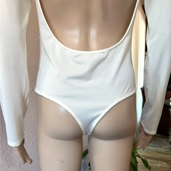 FOR LOVE & LEMONS ‘Penelope Open Back Crochet Bodysuit’ in Ivory - Picture 9 of 13